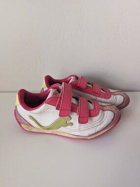 Puma Speeder Kids size 2 Pink & White Velcro Closure Sports Shoes Sneaker